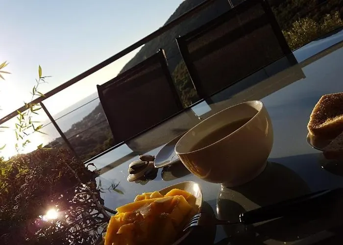 Cap Corse Uribellinu 1, Petit Dejeuner