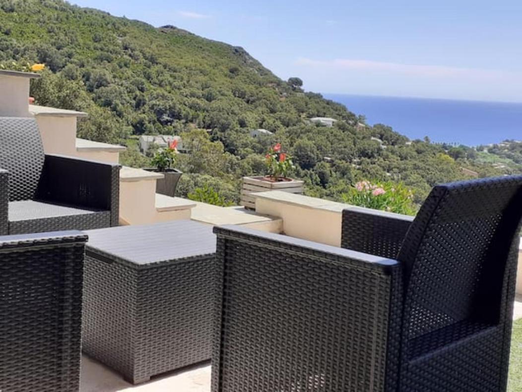 Cap Corse Uribellinu 1, Petit Dejeuner *