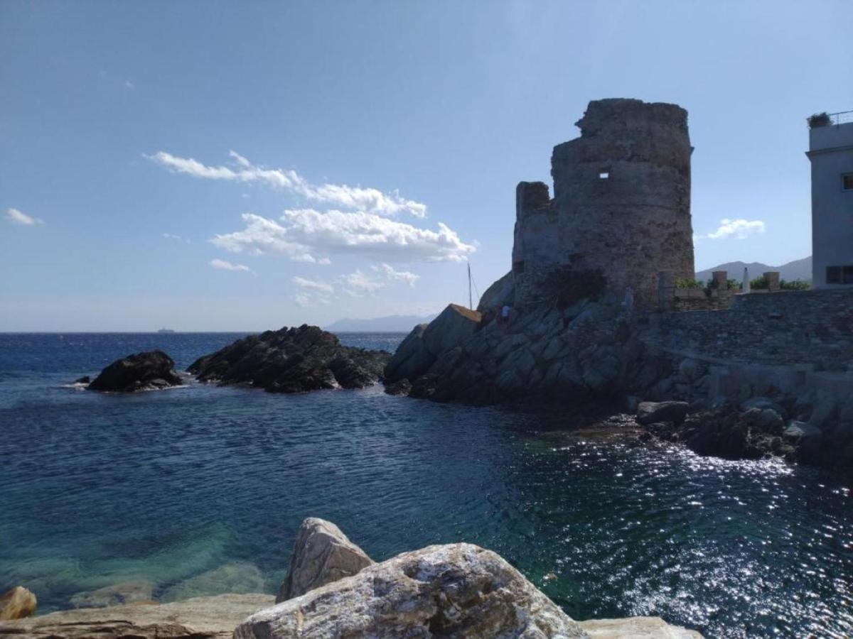 Cap Corse Uribellinu 1, Petit Dejeuner Partine